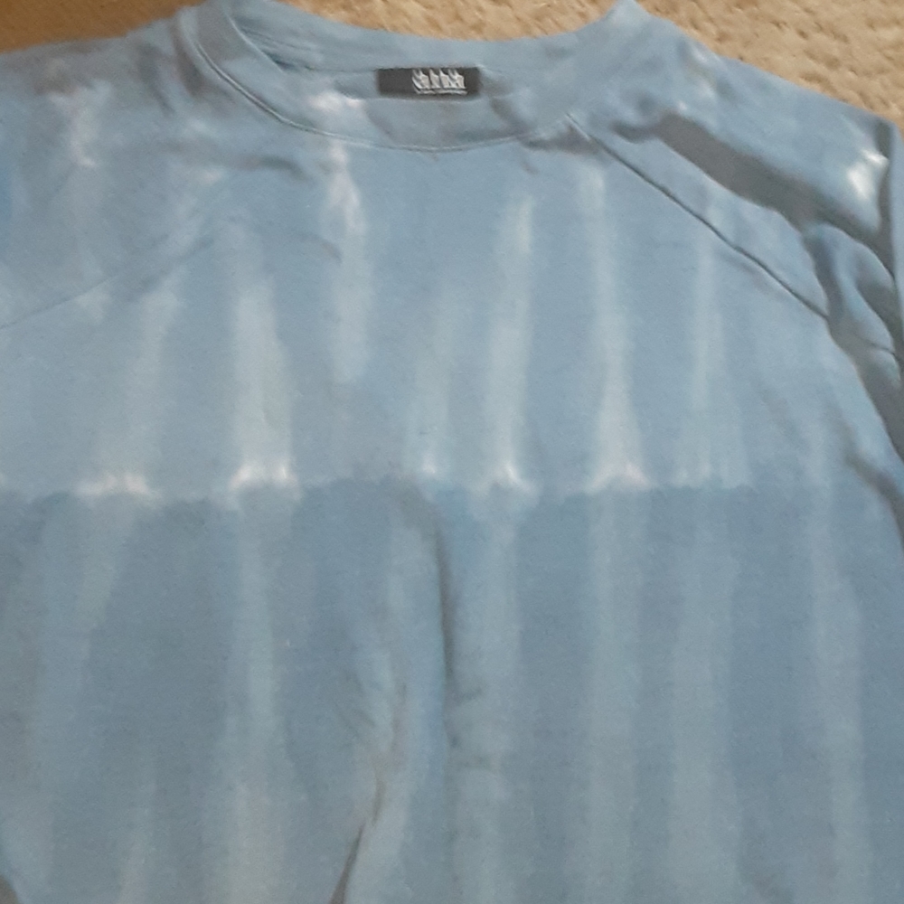 Long sleeve crop